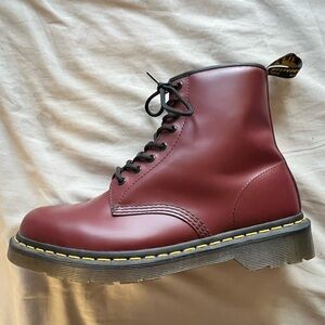 Dr. Martens 1460 cherry red - Size M11